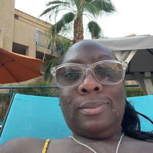 Meet your Posher, Damisi